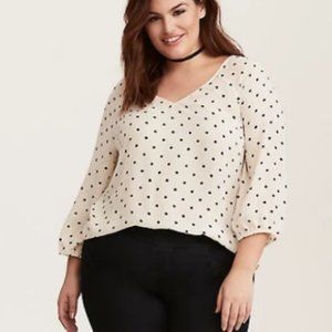 Torrid Cream 3/4 sleeve top